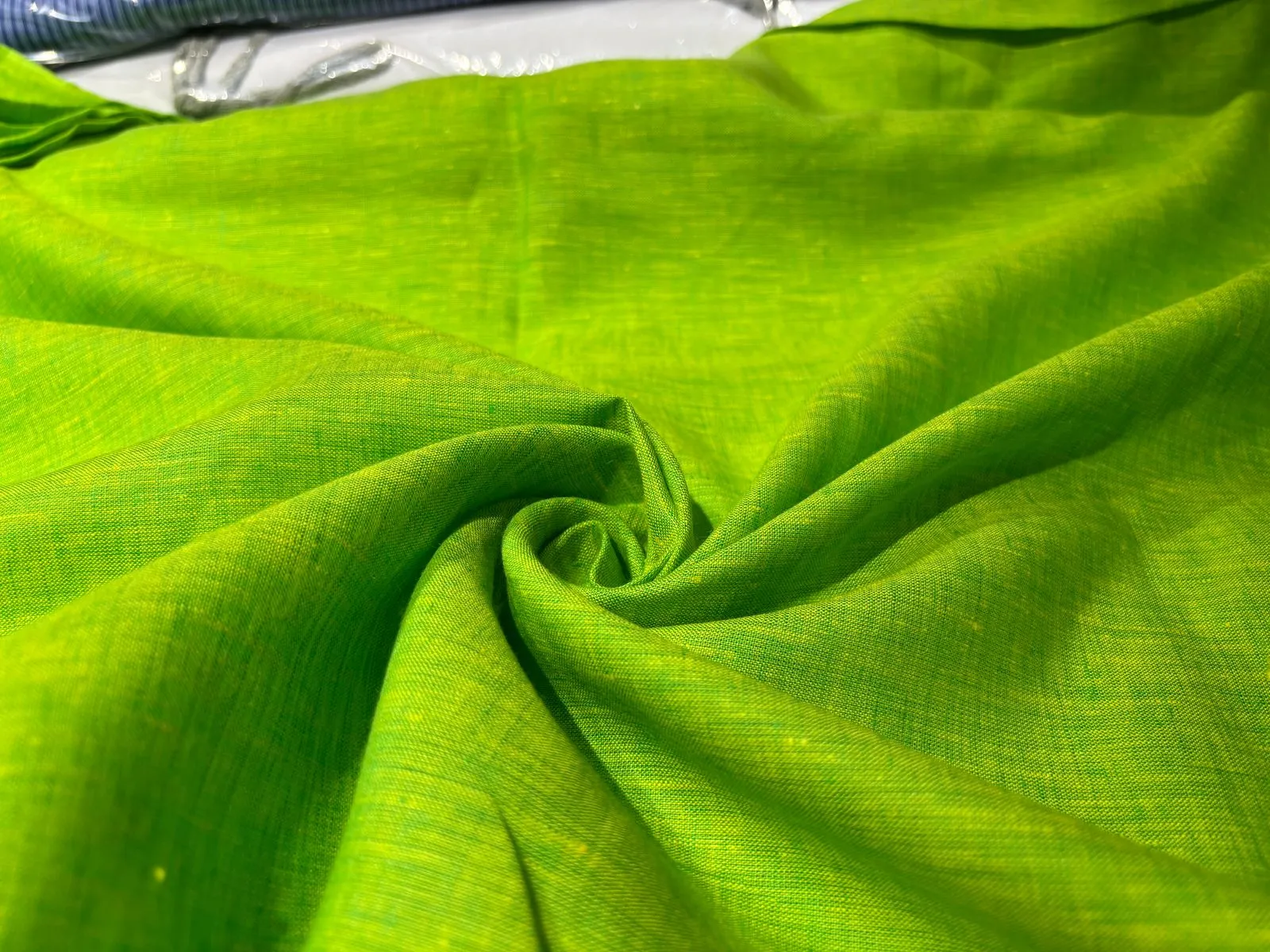 100% linen 60s lea Linen fabric  58" wide available in 3 colors blue/lemon yellow and green x yellow