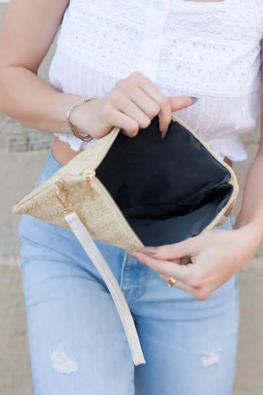 Daisy Straw Wristlet Clutch