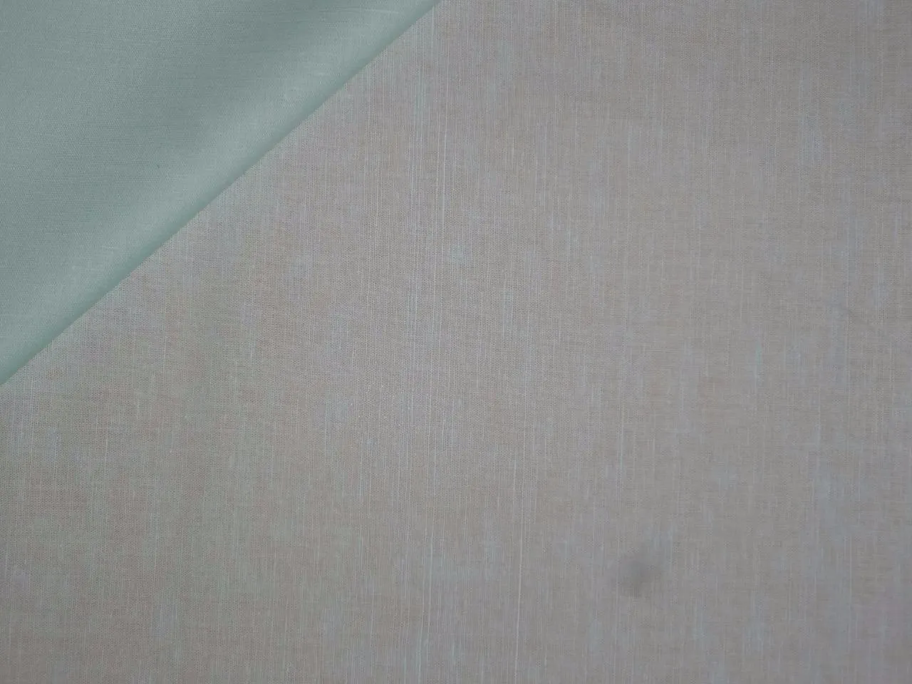 LINEN/ COTTON /LYOCELL FABRIC 58 INCH WIDE SEA GREEN COLOR